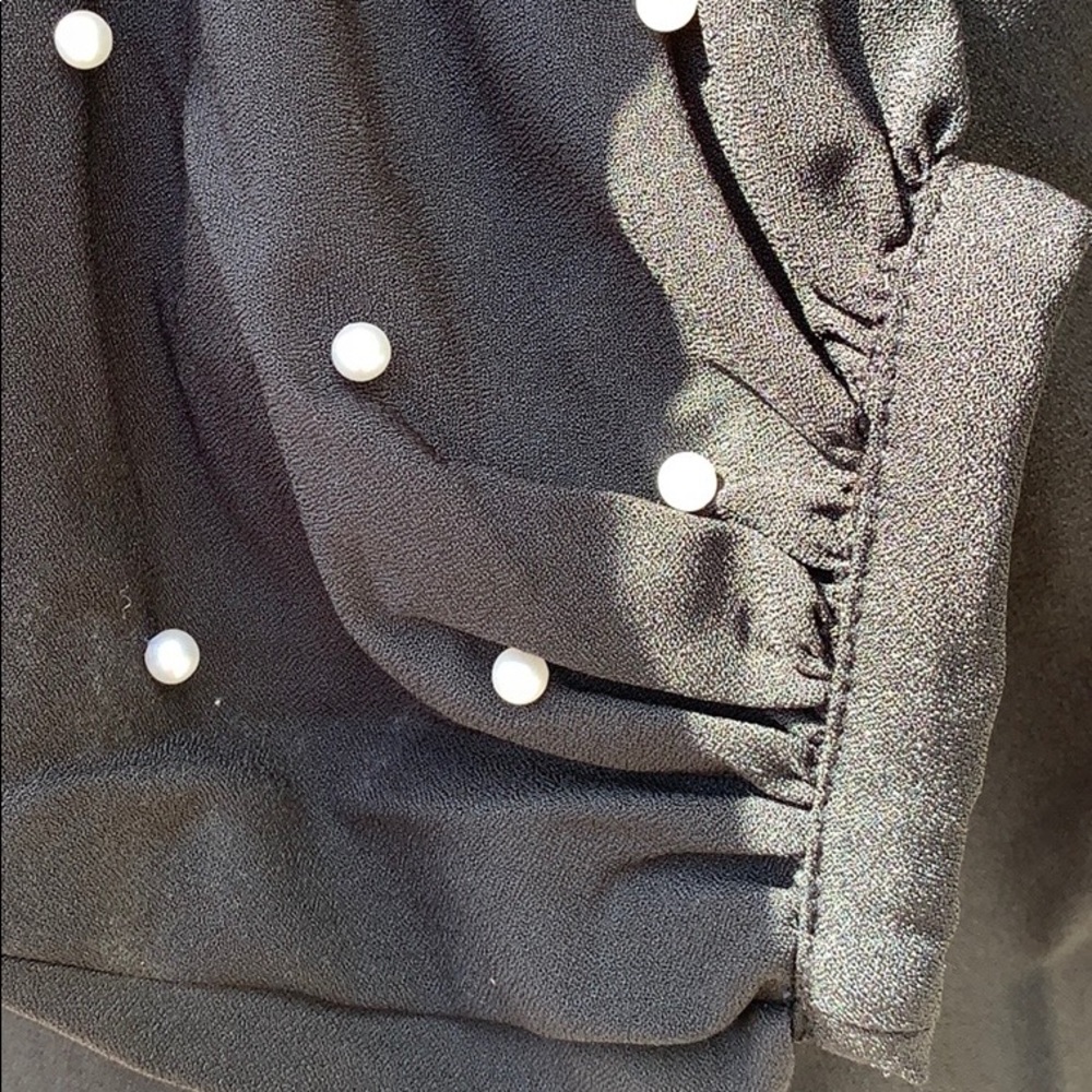❌DONATED❌Black Jewel Neckline Long Sleeve Pearl Lace Detail Top - Picture 5 of 9